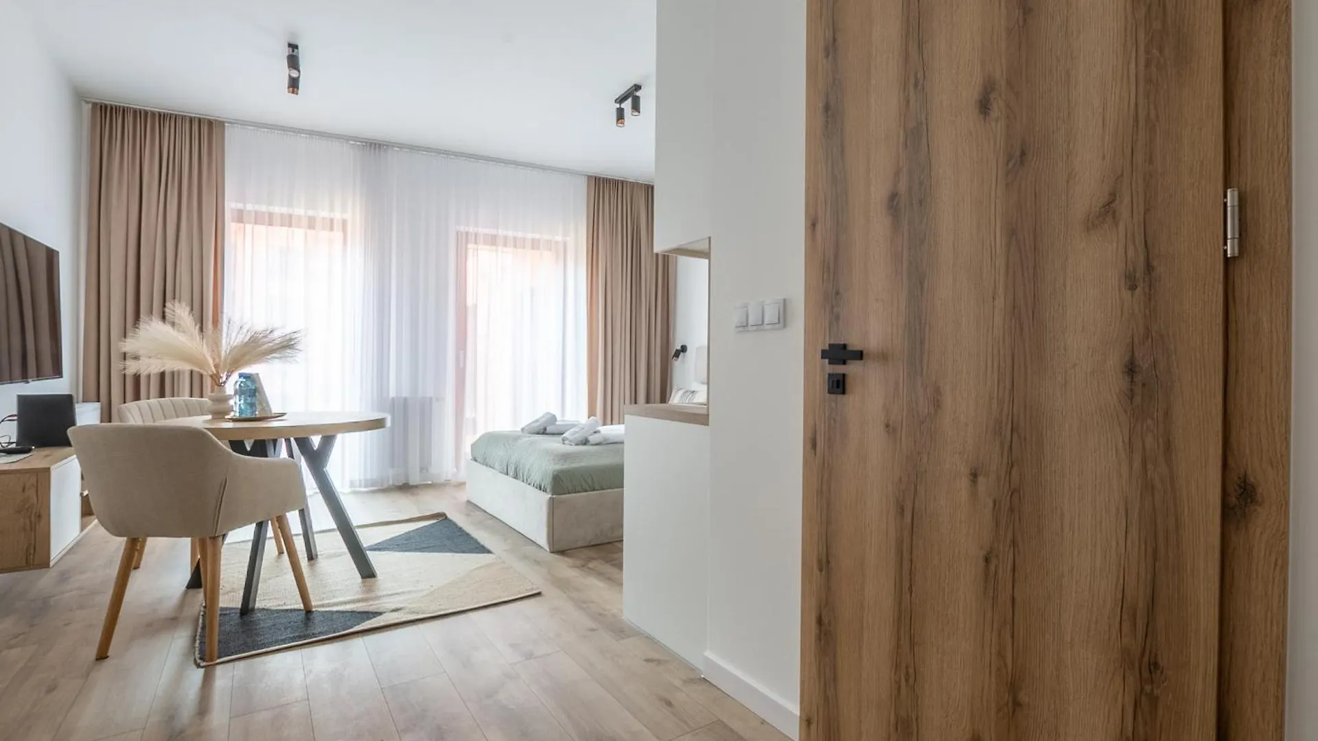Alqueen Apartments Chmielna 110 Гданьск Польша